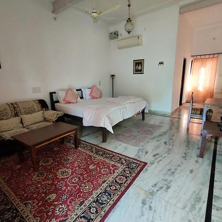 Royal Farm Bharatpur Apartment Room photo