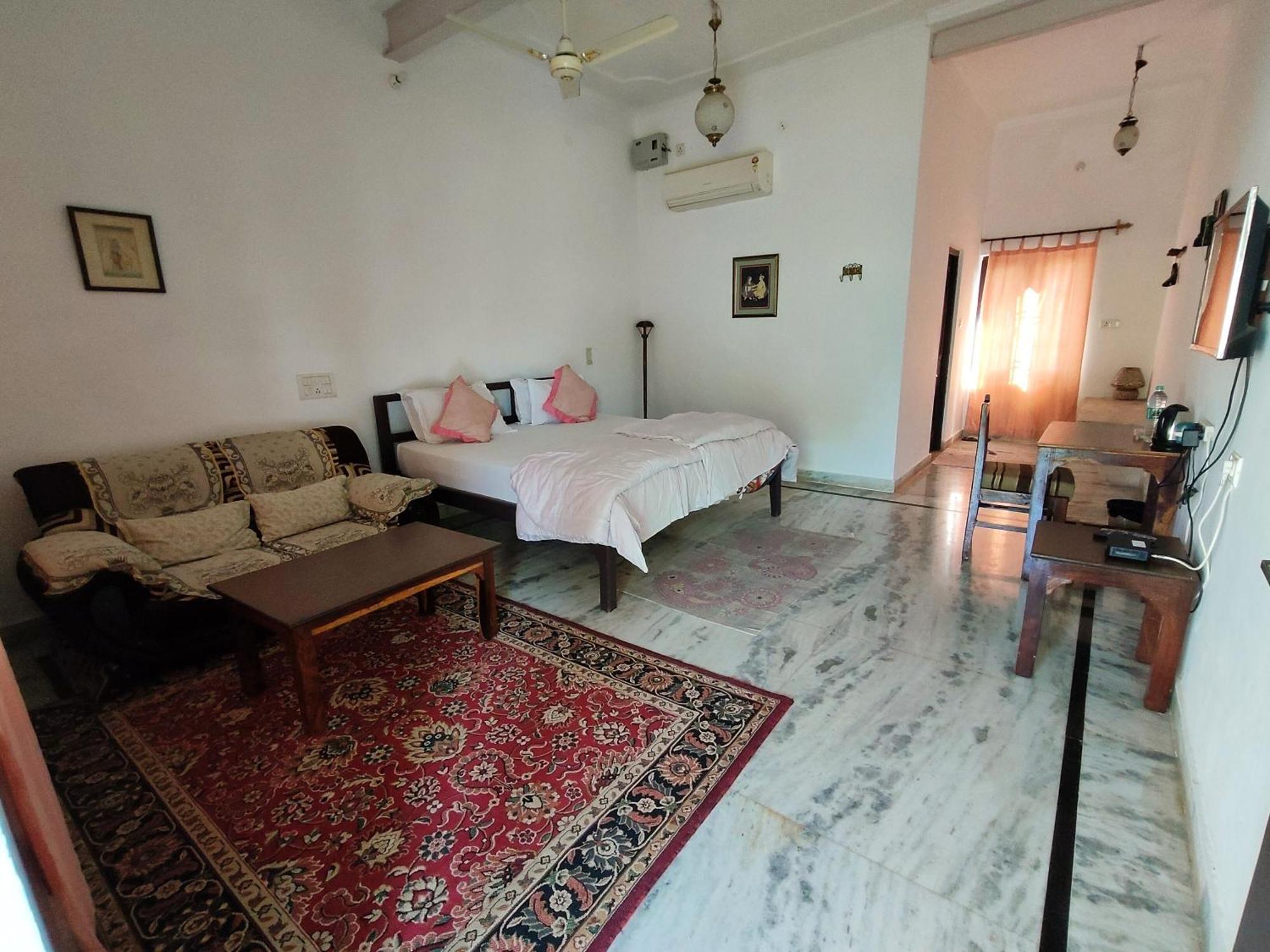 Royal Farm Bharatpur Apartment Room photo